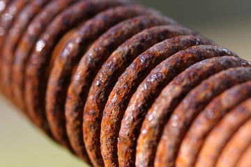 Pred každým použitím skontrolujte bezpečnosť Vašej trampolíny!