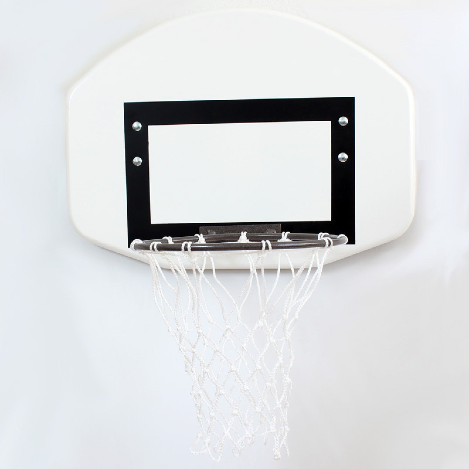 Basketbalová doska pre materské školy, 60 x 45 cm s krúžkom, kompletná so sieťou, na rebrovanú stenu S-SPORT