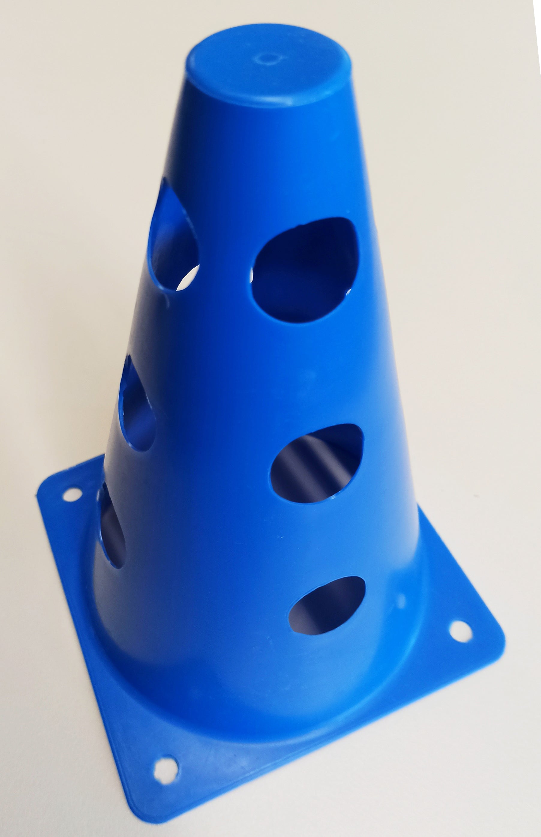 Uzavretý vrchný kužeľ so 4×3 otvormi, 23 cm, modrý VINEX