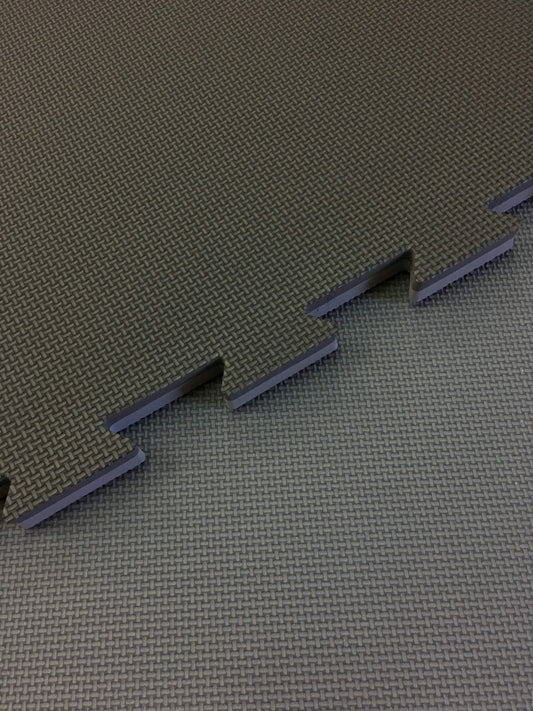 Športová podložka tatami 100x100x4 cm LEE šedo-čierna