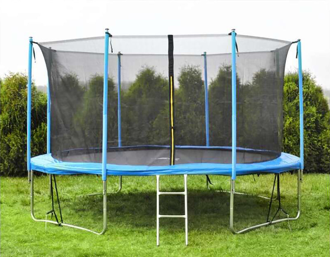 Svorka na trampolínu